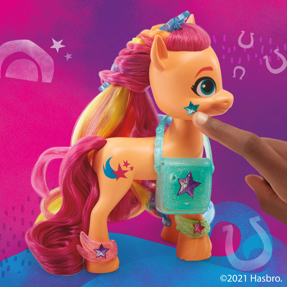 Little Pony onthulling Sunny Starscout