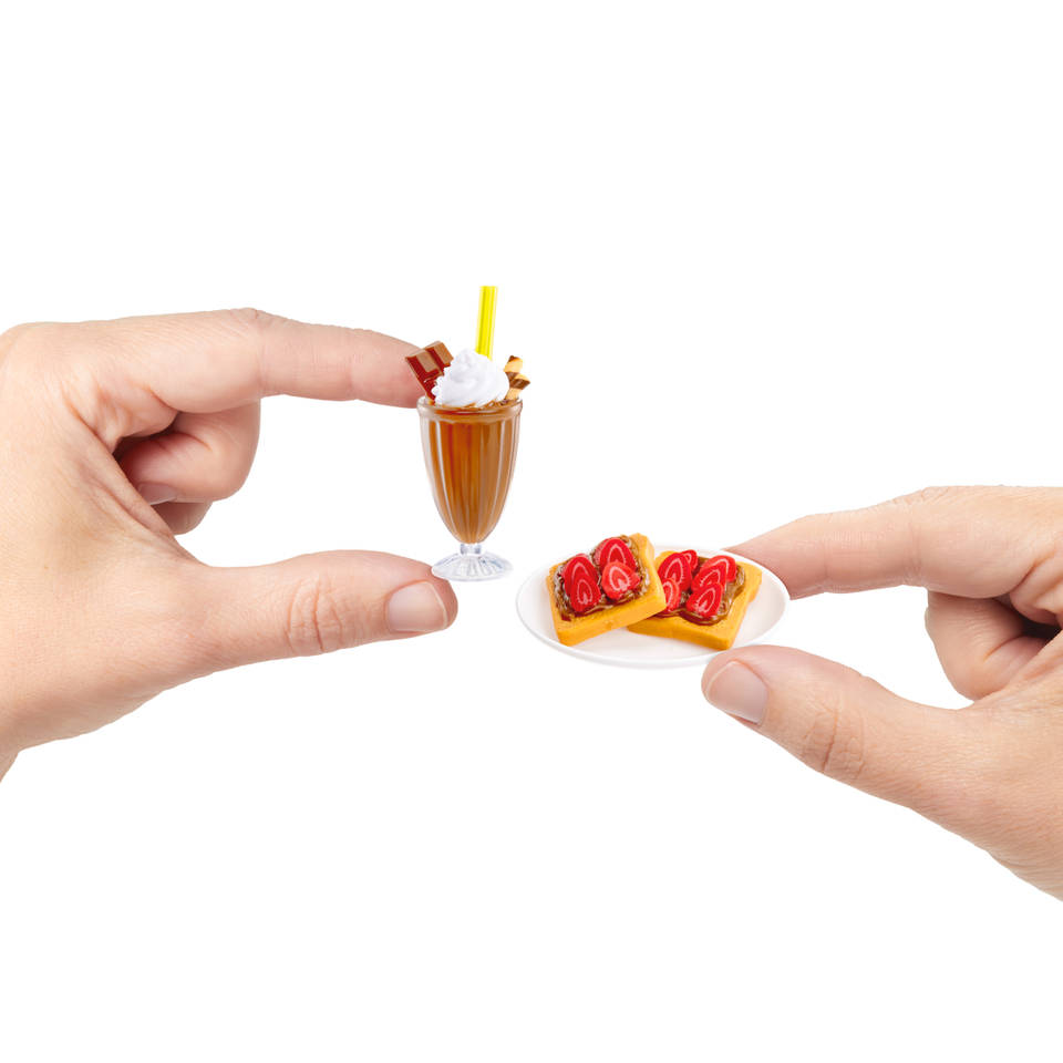 MGA's Miniverse Make It Mini Food Restaurant Mini's S1