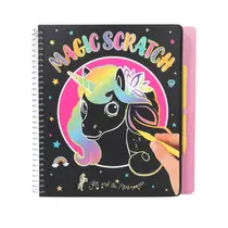 Ylvi & the Minimoomis magic scratchboek