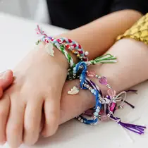 DESIGN & SHINE FRIENDSHIP BRACELETS