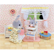 Sylvanian Families hoge kinderstoel 5221 productafbeelding 2