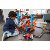 HW ULTIMATE GARAGE 2018