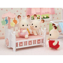 Sylvanian Families bed voor drieling met mobiel productafbeelding 6