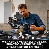 LEGO Technic BMW M 1000 RR 42130 productafbeelding 7