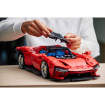 LEGO Technic Ferrari Daytona SP3 42143 productafbeelding 9