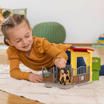 schleich ponystal met IJslanderhengst 42609 productafbeelding 5