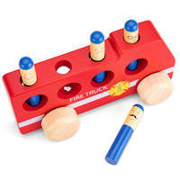 New Classic Toys houten pop-up brandweerauto productafbeelding 3