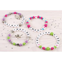 Make It Real blokletter alfabet armbanden maken set productafbeelding 4