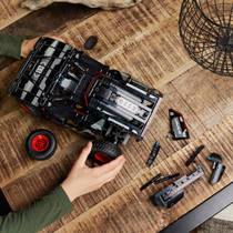 LEGO Technic Audi RS Q e-tron 42160 productafbeelding 9