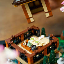 LEGO Icons rustgevende tuin 10315 productafbeelding 4