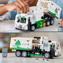 LEGO Technic Mack LR Electric vuilniswagen 42167 productafbeelding 7