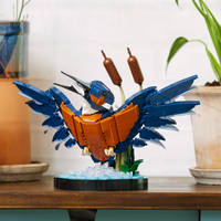 LEGO Icons ijsvogel 10331 productafbeelding 4