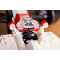 LEGO Icons McLaren MP4/4 en Ayrton Senna 10330 productafbeelding 8