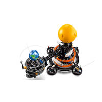 LEGO Technic de aarde en de maan in beweging 42179 productafbeelding 5