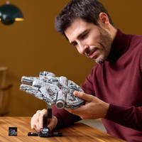 LEGO Star Wars Millennium Falcon 75375 productafbeelding 8
