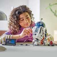 LEGO Star Wars R2-D2 75379 productafbeelding 8