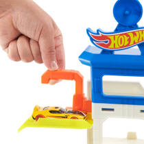 Hot Wheels ontsnap aan de haai speelset Main Image - 2