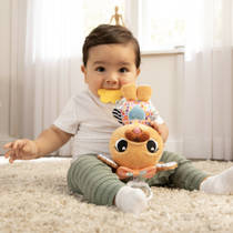 Lamaze Lovey de hond knuffel met ophangclip productafbeelding 3