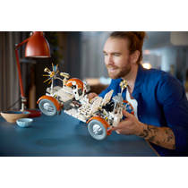 LEGO Technic NASA Apollo maanwagen – LRV 42182 productafbeelding 7