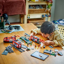 LEGO City stadstram en station 60423 productafbeelding 4