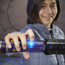 Star Wars Lightsaber Forge Kyber Core Darksaber productafbeelding 5