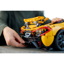 LEGO Technic McLaren P1 42172 productafbeelding 8