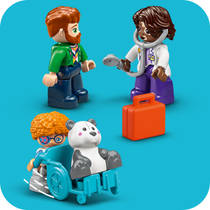 LEGO DUPLO voor het eerst naar de dokter 10449 Main Image - 3