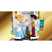 LEGO Disney Princess Assepoesters kasteel en paardenkoets 43275 productafbeelding 5
