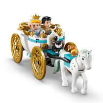 LEGO Disney Princess Assepoesters kasteel en paardenkoets 43275 productafbeelding 3