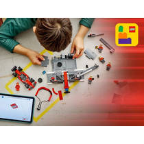 LEGO CITY F1 pitstop en pitcrew met Ferrari auto 60443 Main Image - 2