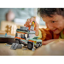 LEGO City 4x4 terreinwagen voor in de bergen 60447 productafbeelding 7
