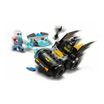 LEGO DC Batman en Batmobile vs. Mr. Freeze 76301 productafbeelding 7