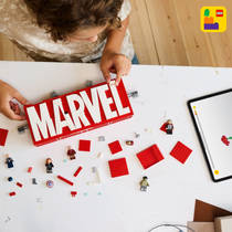 LEGO Marvel: MARVEL logo en minifiguren 76313 productafbeelding 9