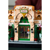 LEGO Icons Frans café 10362 productafbeelding 4