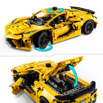 LEGO Technic Chevrolet Corvette Stingray 42205 productafbeelding 3