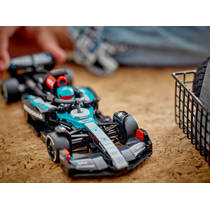 LEGO Speed Champions Mercedes-AMG F1 W15 racewagen 77244 productafbeelding 5
