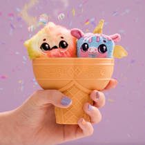 Cookeez Makery Yum Yumz 2-pack pluchen knuffeltjes in een ijsje productafbeelding 3