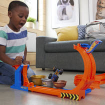 Hot Wheels Monster Trucks Loop-And-Flip Trophy Challenge Main Image - 5