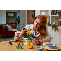 LEGO Botanicals bloemstuk 10345 productafbeelding 7