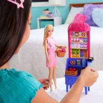 Barbie & Teresa Recept voor vriendschap Malibu op de markt pop en speelset productafbeelding 3