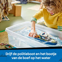 LEGO City achtervolging met politieboot 60456 productafbeelding 3