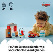 LEGO Disney McQueens bezoek aan Docs garage 10456 productafbeelding 2