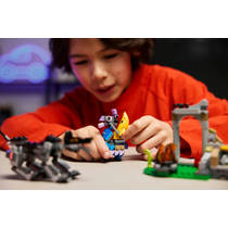 LEGO Fortnite Peely en Sparkplugs kamp 77075 productafbeelding 4