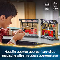 LEGO Harry Potter boekensteun de Zweinstein Express 76450 productafbeelding 2