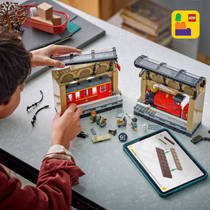 LEGO Harry Potter boekensteun de Zweinstein Express 76450 productafbeelding 6