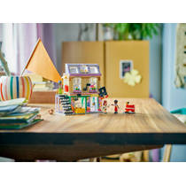 LEGO Friends muziekwinkel en appartement 42653 productafbeelding 8