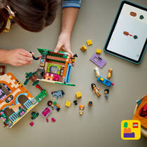 LEGO Friends ponyboerderij en stal 42654 productafbeelding 7