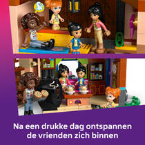 LEGO Friends ponyboerderij en stal 42654 productafbeelding 5