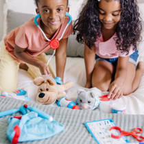 Melissa & Doug dierenarts speelset inclusief opbergtas 24-delig productafbeelding 3