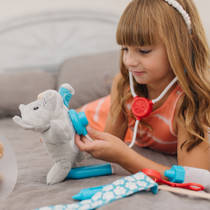 Melissa & Doug dierenarts speelset inclusief opbergtas 24-delig productafbeelding 6